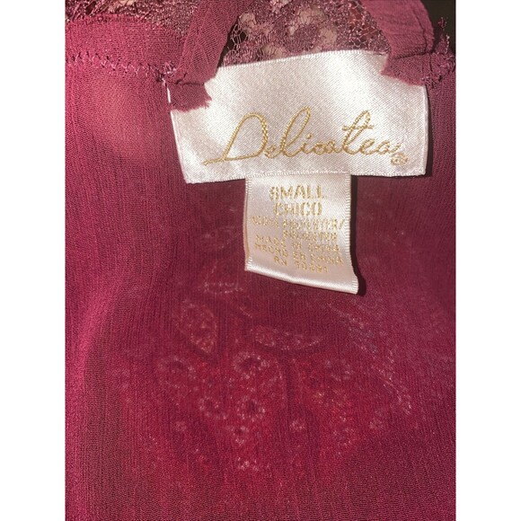 Vtg Delicates Peignoir Robe Nightie Sleep Set Size S/M Burgundy Purple Lace USA - Picture 7 of 9